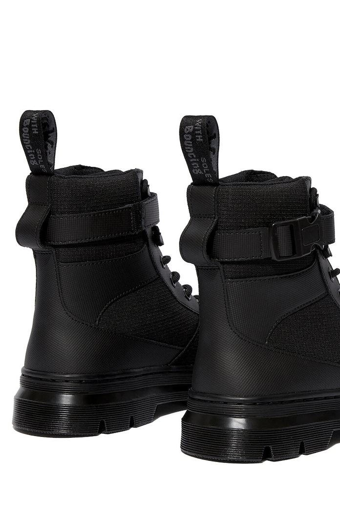 Обувки Високи обувки Dr. Martens Combs Tech DM25656001 черен