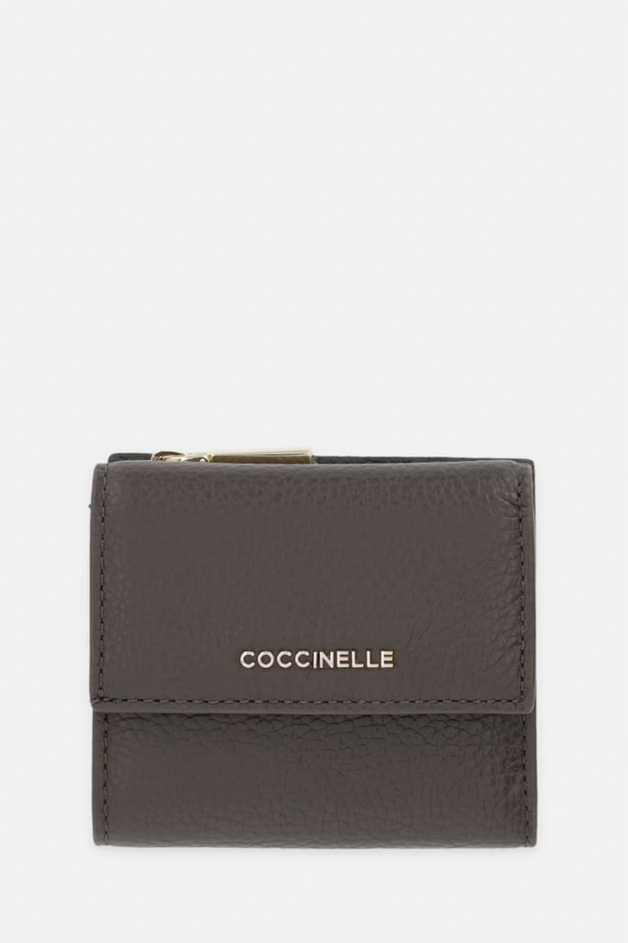 Coccinelle портфейл дамски от кожа кафяв E2.MW5.11.B8.01