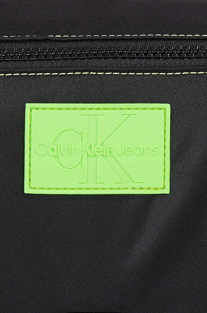Dziewczynka Calvin Klein Jeans plecak dziecięcy IU0IU00501.9BYX czarny