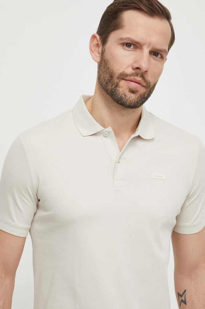 Βαμβακερό μπλουζάκι πόλο Calvin Klein slim μπεζ K10K111657