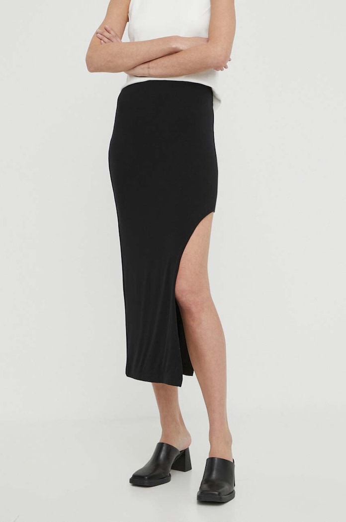 Saint Body fusta uni negru SB.303