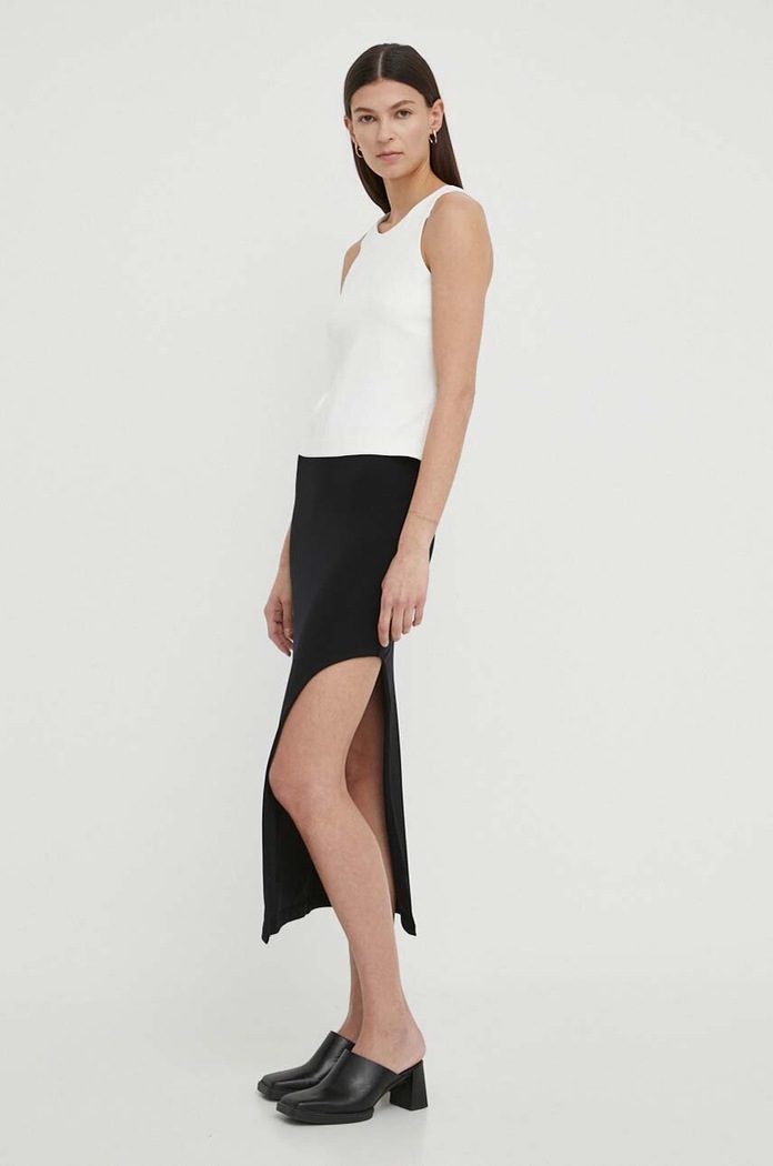 Saint Body fusta SB.303 negru AW23