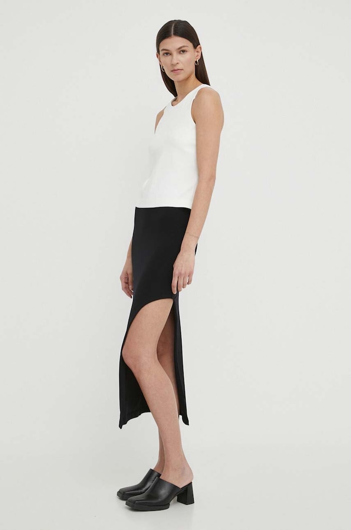 Saint Body fusta SB.303 negru AW23
