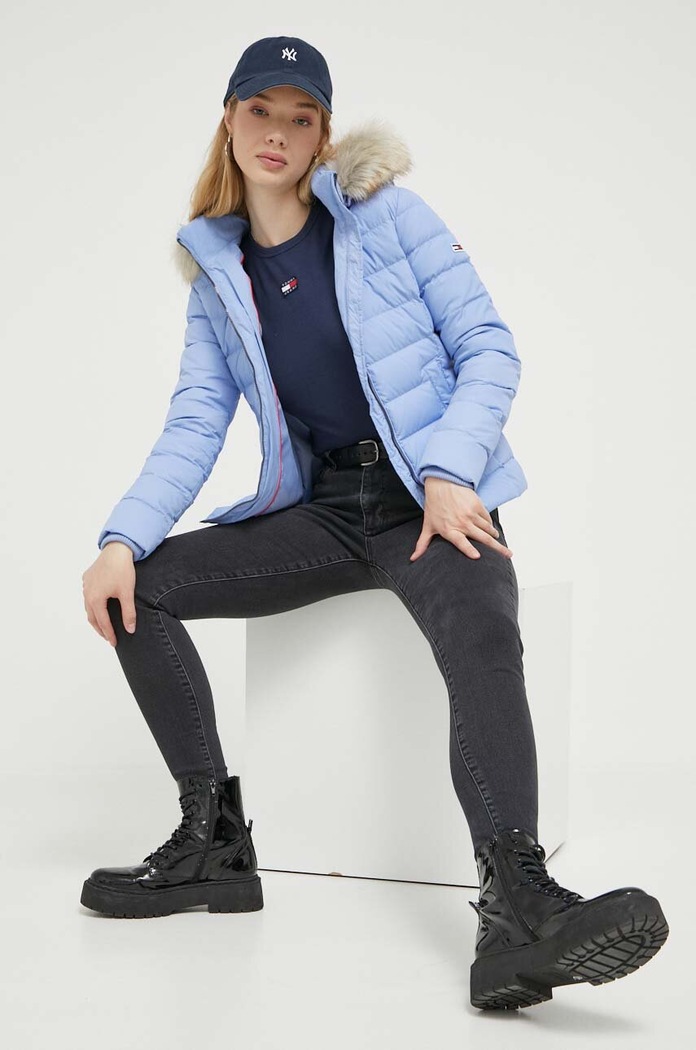 Kavbojke Tommy Jeans DW0DW16001 črna NC24