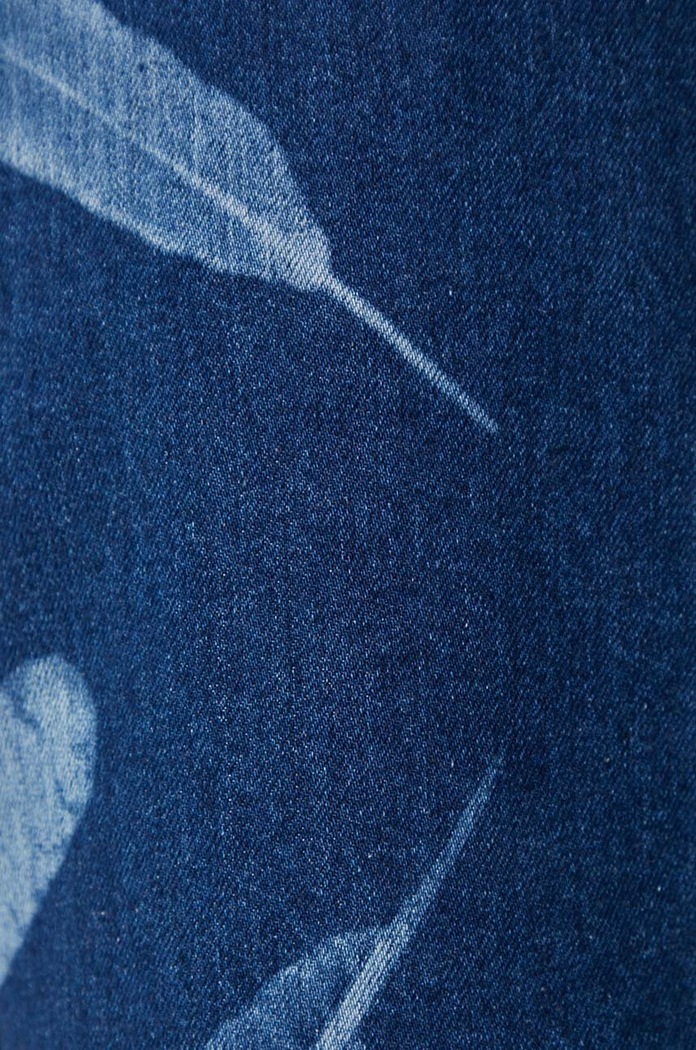 Džíny Marcelo Burlon Aop Wind Feathers CMYA033F23DEN0023401 námořnická modř