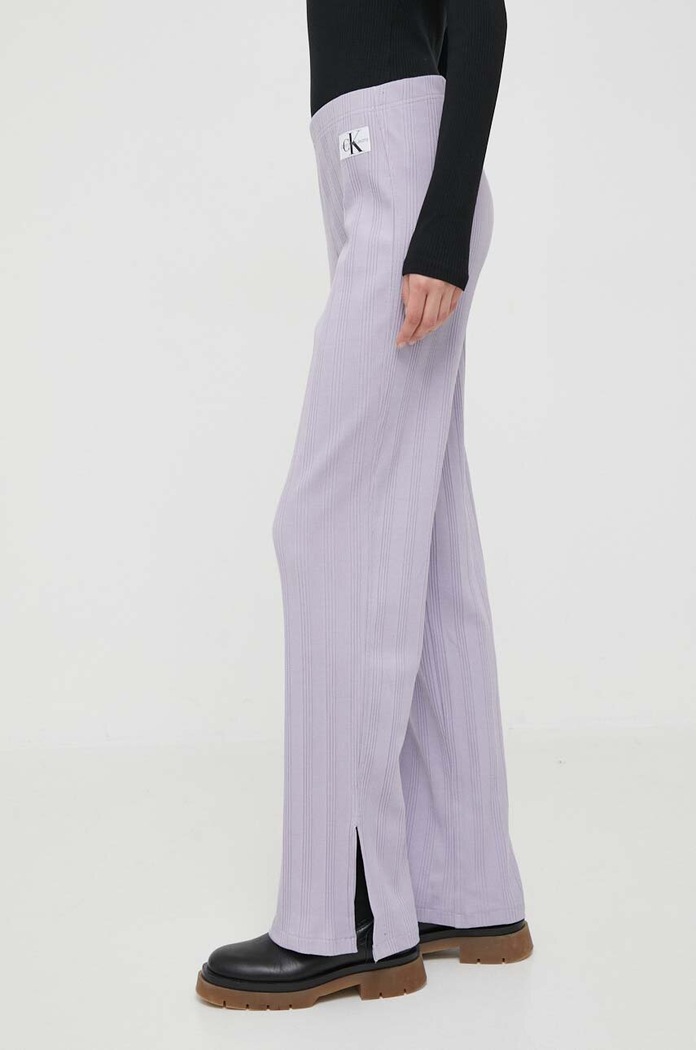 Tepláky Calvin Klein Jeans s elastanom fialová J20J221597