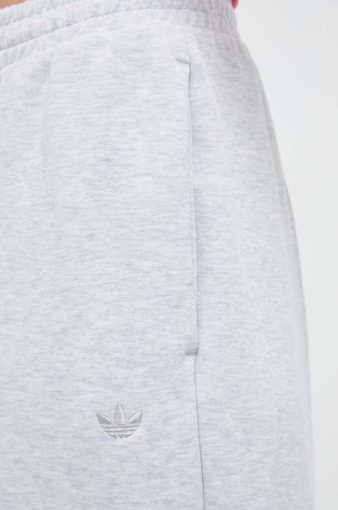 adidas Originals melegítőnadrág szürke IL0849
