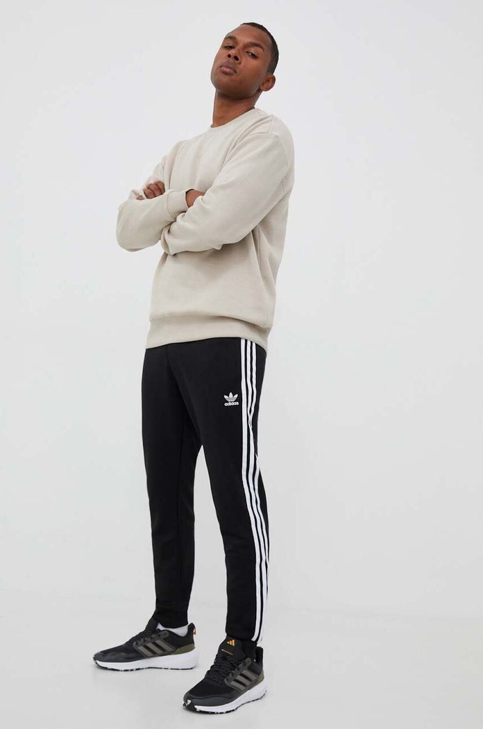 adidas Originals melegítőnadrág Adicolor Classics 3-Stripes Pants aplikációval fekete IL2488