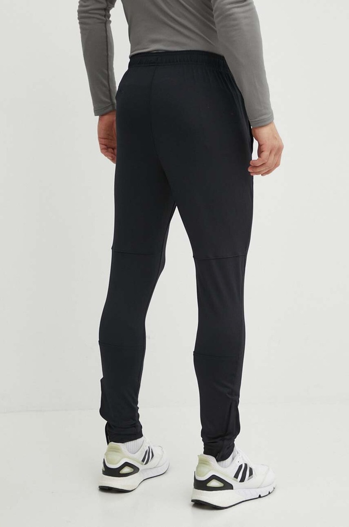 Odzież Under Armour spodnie treningowe Challenger 1379587 czarny