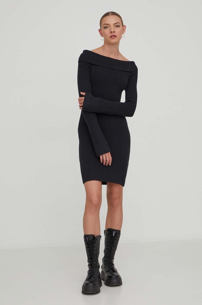 Šaty Hollister Co. mini černá KI359.3235.900