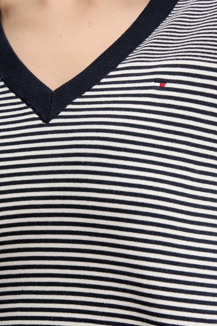 Pulover Tommy Hilfiger WW0WW40098 mornarsko plava