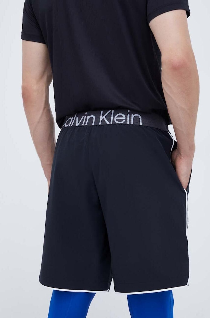Дрехи Къс панталон за трениране Calvin Klein Performance 00GMF3S820 черен