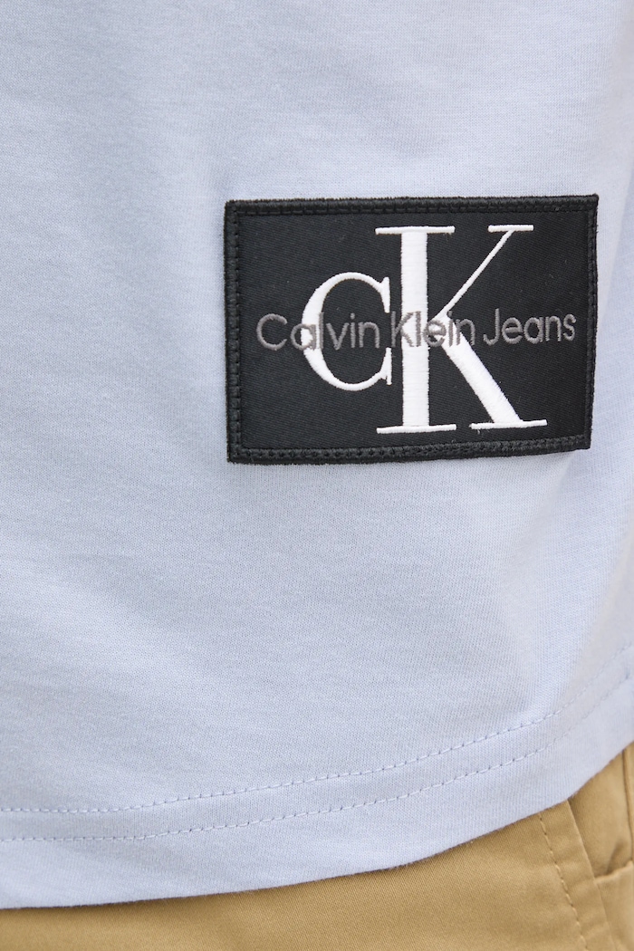 T-shirt bawełniany Calvin Klein Jeans niebieski J30J323482