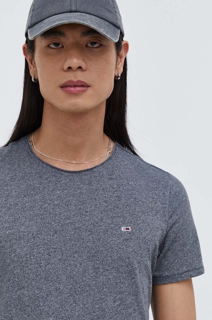 Tričko Tommy Jeans šedá DM0DM09586.
