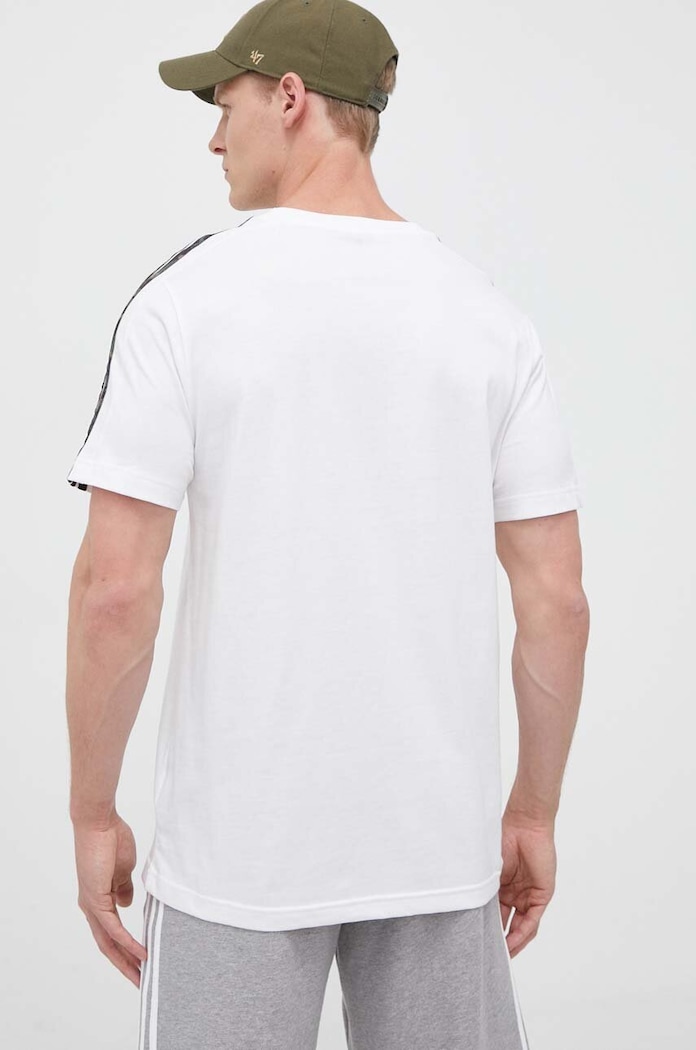 Ρούχα Βαμβακερό μπλουζάκι adidas Essentials IC9343 λευκό