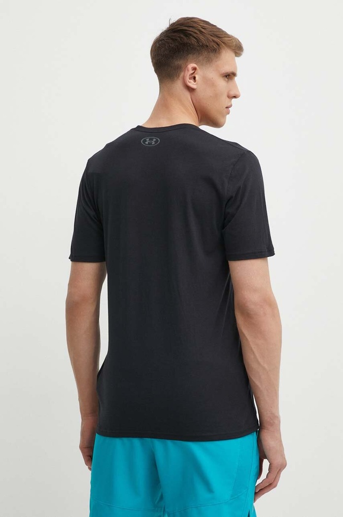 Under Armour t-shirt 1379451 czarny SS24