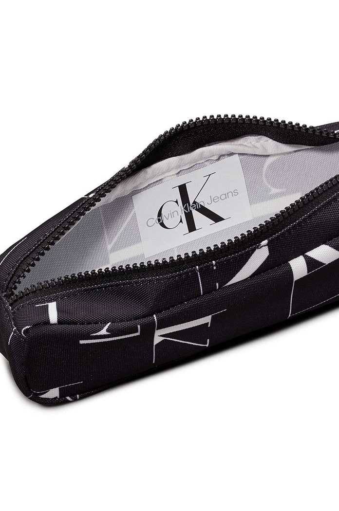 Calvin Klein Jeans gyerek tolltartó fekete IU0IU00643.9BYH