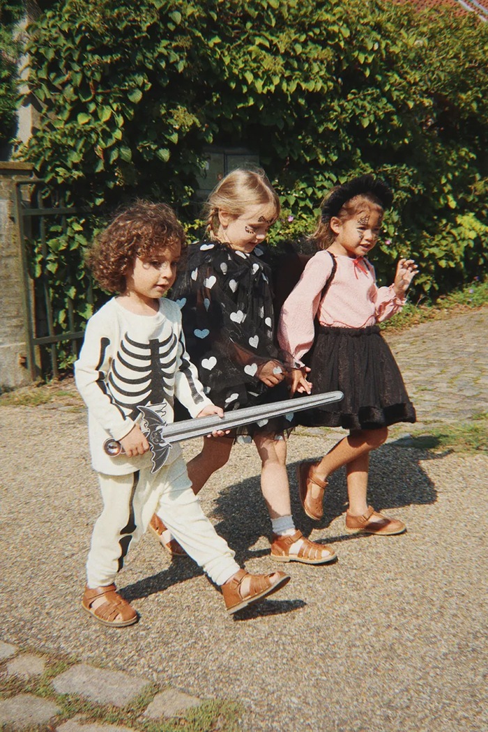 Dětské plavky Konges Sløjd HALLOWEEN WITCH CAPE KS102182