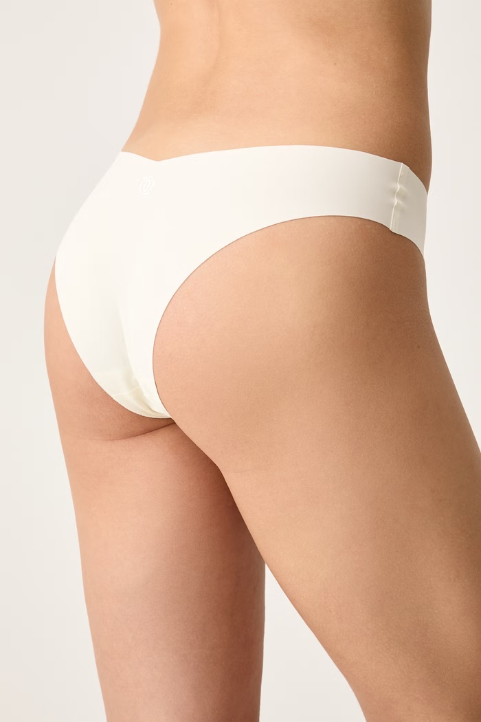 GOD SAVE QUEENS Brazilky dámské SECOND SKIN PANTY CHEEKY GSQ.135.121 béžová AA00