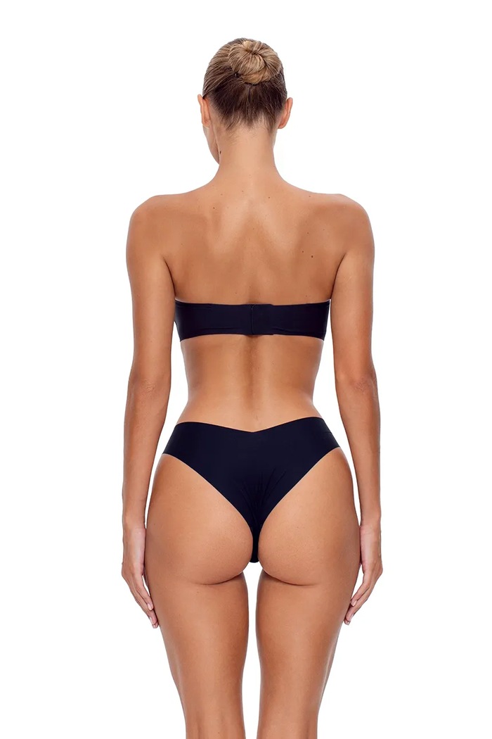 Ruházat GOD SAVE QUEENS brazil bugyi női SECOND SKIN PANTY CHEEKY GSQ.135.121 fekete