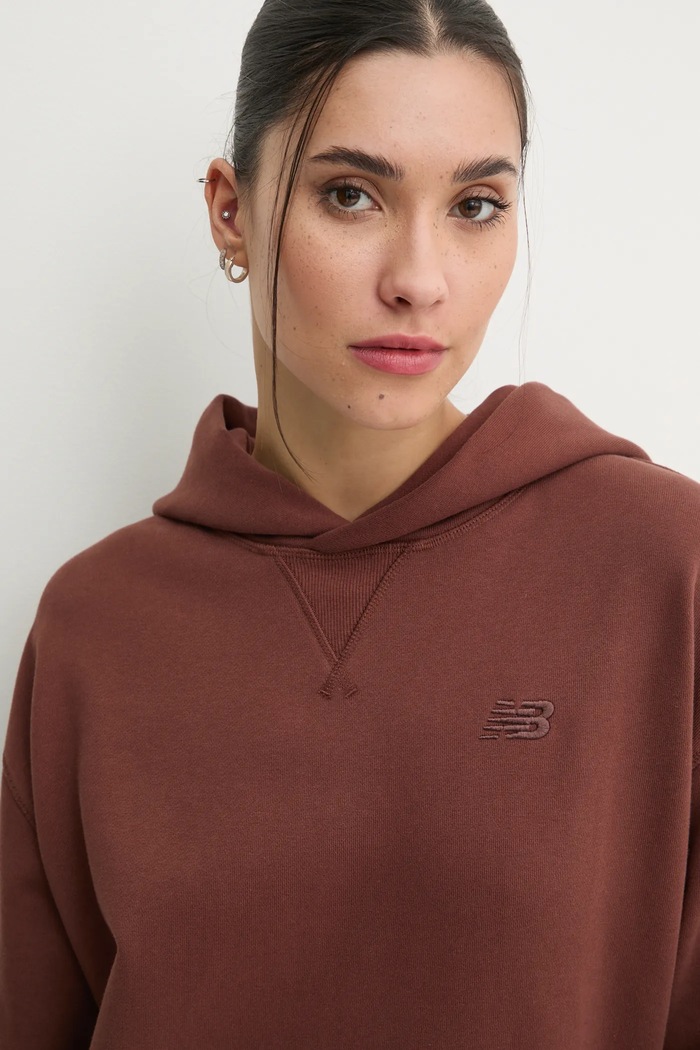 Bavlněná mikina New Balance hnědá WT41537ROK