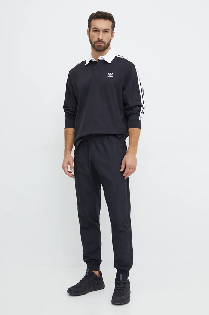 Bavlněné tričko s dlouhým rukávem adidas Originals Adicolor IZ4806 černá AW25
