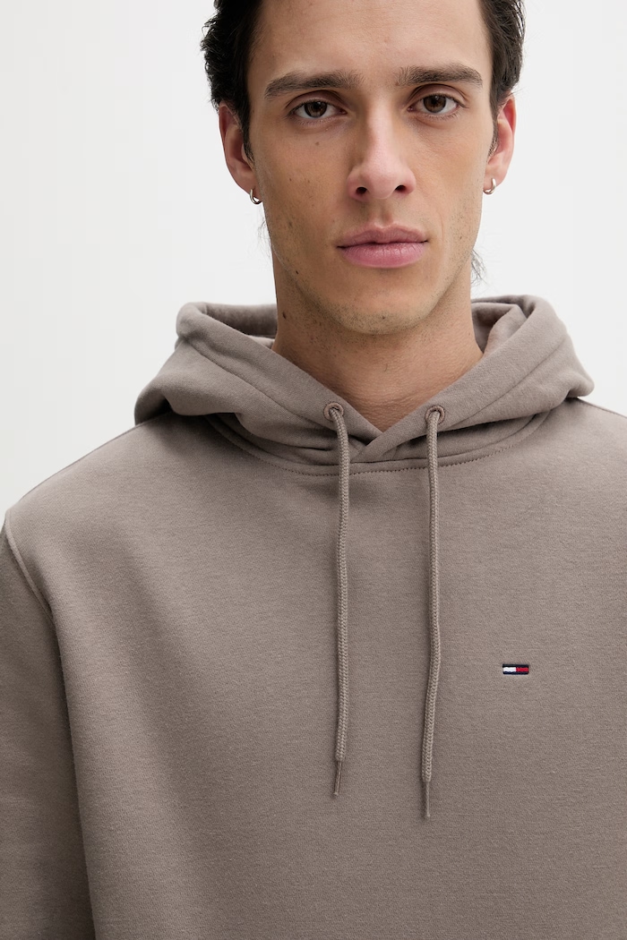 Tommy Jeans μπλούζα με κουκούλα ανδρική με βαμβάκι καφέ DM0DM20742