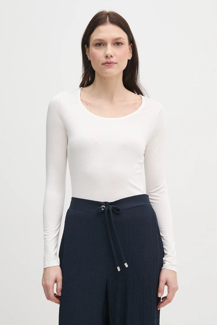 Тениска United Colors of Benetton вталена бял 3Z12D1080