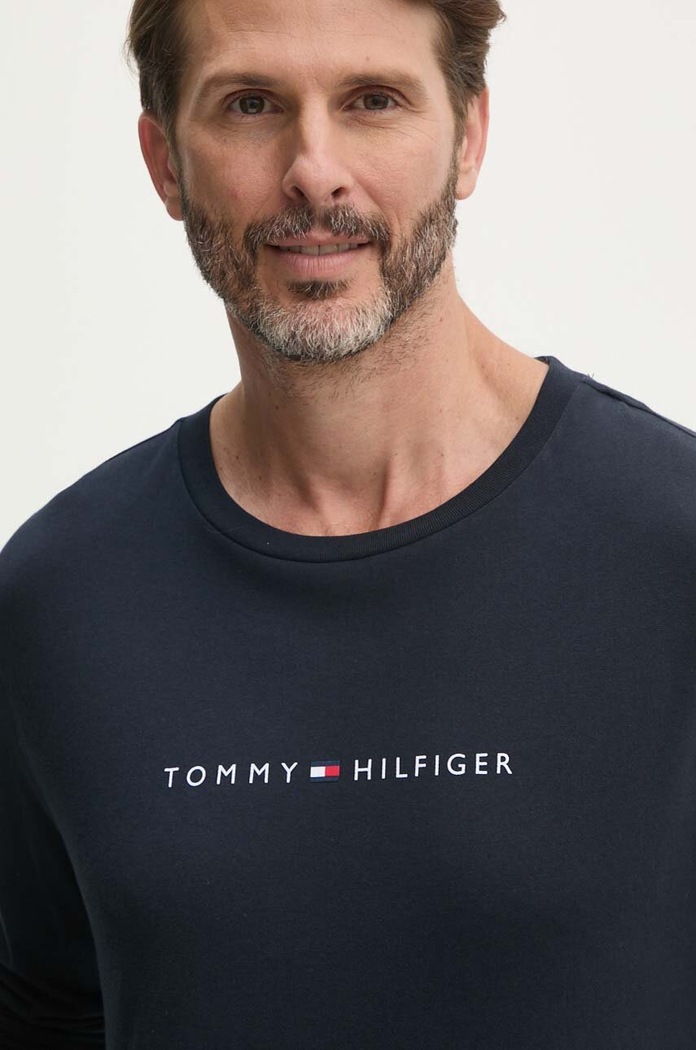 Bavlněné tričko s dlouhým rukávem Tommy Hilfiger námořnická modř UM0UM03345