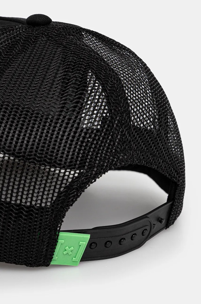 Момче Детска шапка с козирка Capslab One Piece Capslab Trucker CL.OP1.3.ZOR2 черен