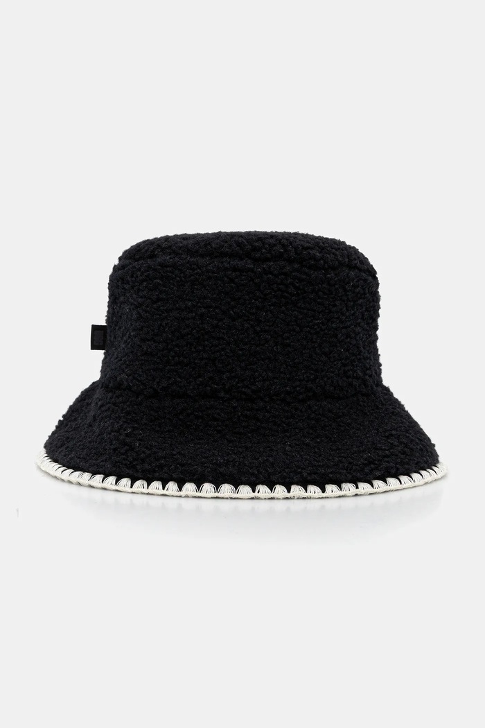 UGG cappello semplice nero 100914