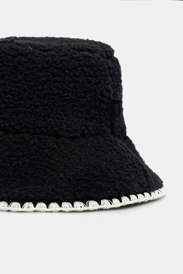 UGG cappello 100914 nero AW25