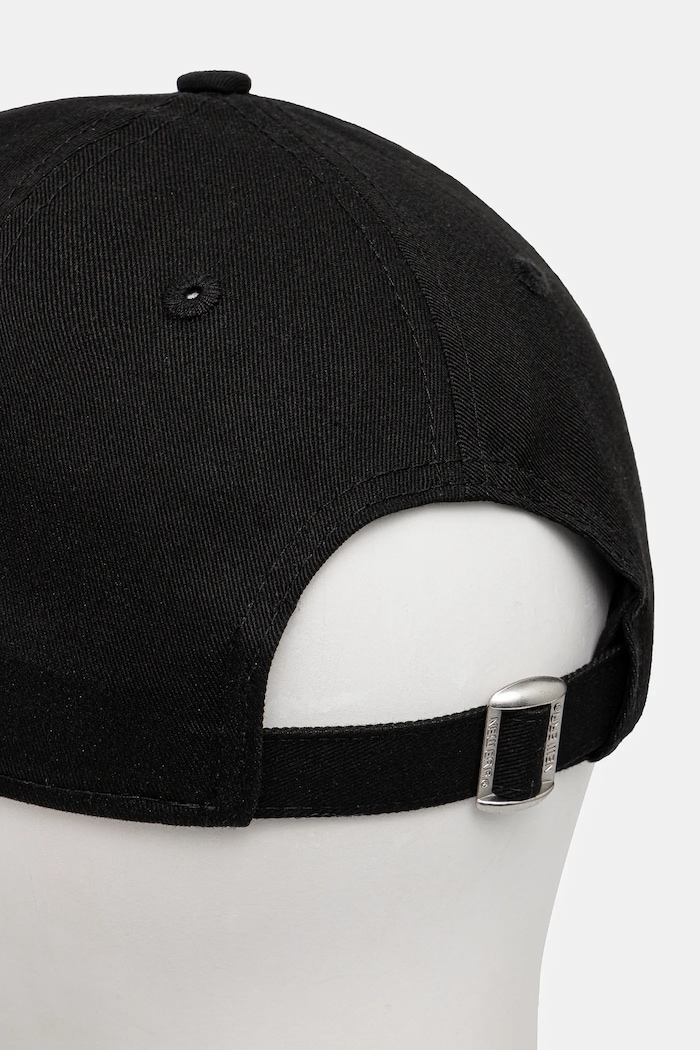 Dodatki Bombažna bejzbolska kapa New Era CORE CLASSICS 9TWENTY® NEW YORK YANKEES 60364306 črna