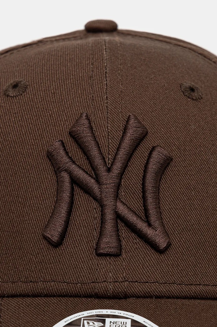 Бавовняна бейсболка New Era LEAGUE ESSENTIAL 9FORTY® 60471462 коричневий AA00
