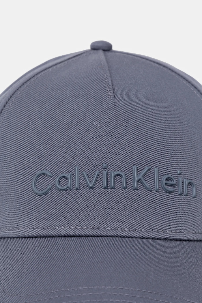 Calvin Klein czapka z daszkiem bawełniana K50K511987 niebieski SS25