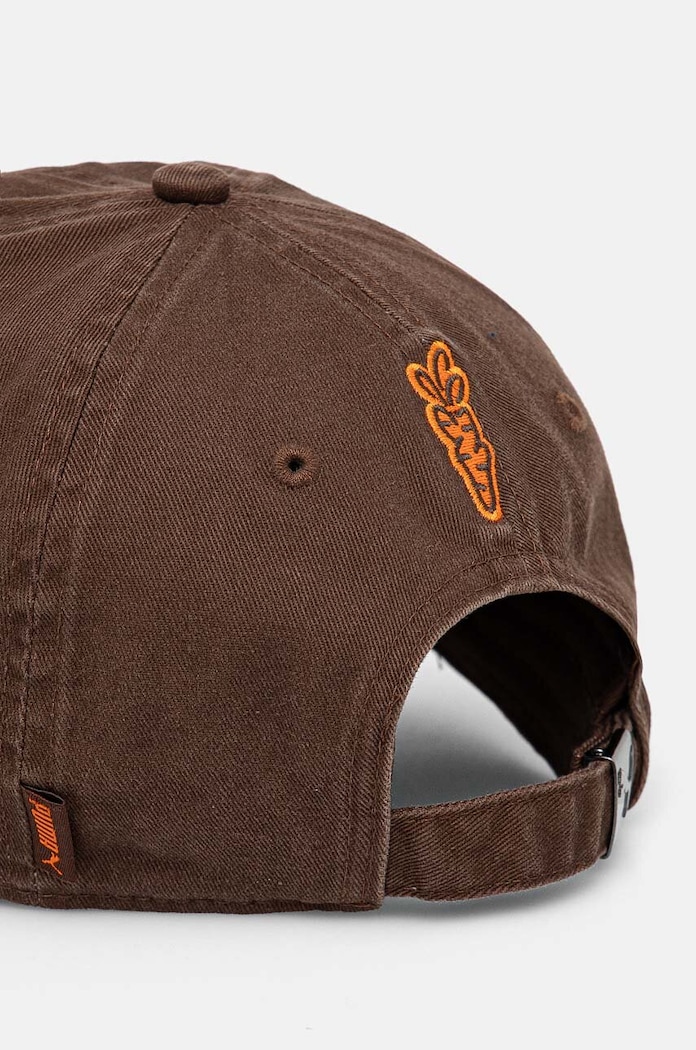 Akcesoria Puma czapka z daszkiem bawełniana PUMA x CARROTS Dad Cap 25789. brązowy