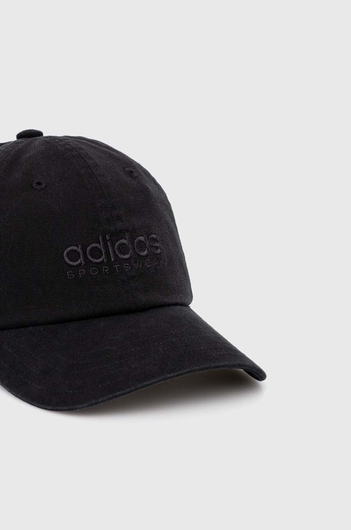 Bavlněná baseballová čepice adidas SPW DAD CAP IT4641 černá SS25