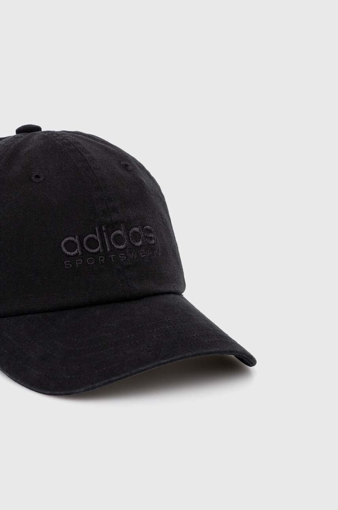 Bavlněná baseballová čepice adidas SPW DAD CAP IT4641 černá SS25