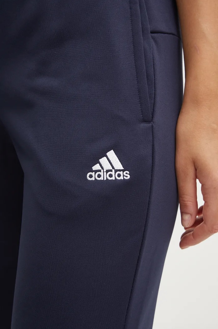 Tepláková souprava adidas Essentials IW8630
