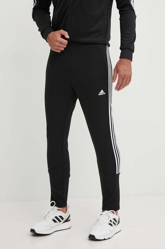Tepláková súprava adidas Essentials čierna IX1277