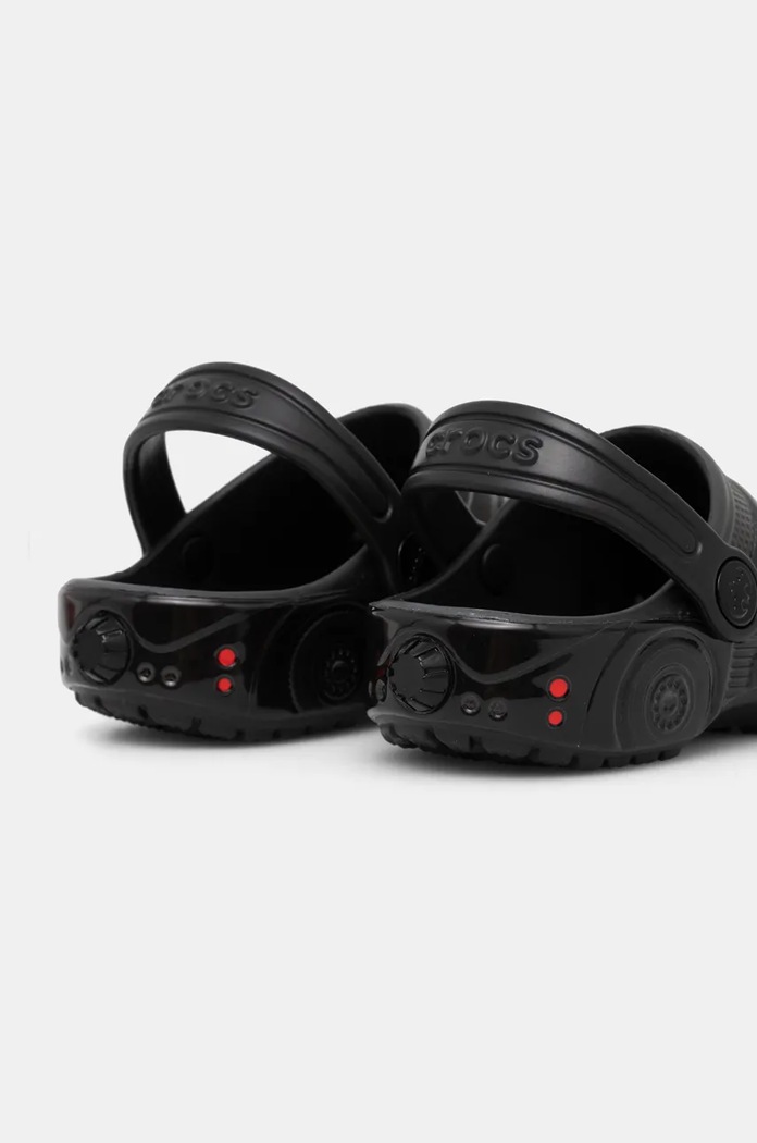 Chłopiec Crocs klapki dziecięce CLASSIC BATMAN BATMOBILE CLOG 210229.CLASSIC.BATMAN czarny