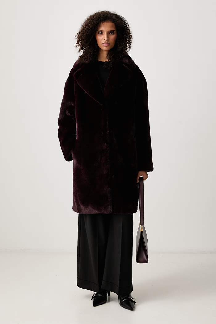 Stand Studio Płaszcz ze sztucznego futra damski Camille Cocoon Coat 61137.9070 bordowy AW25