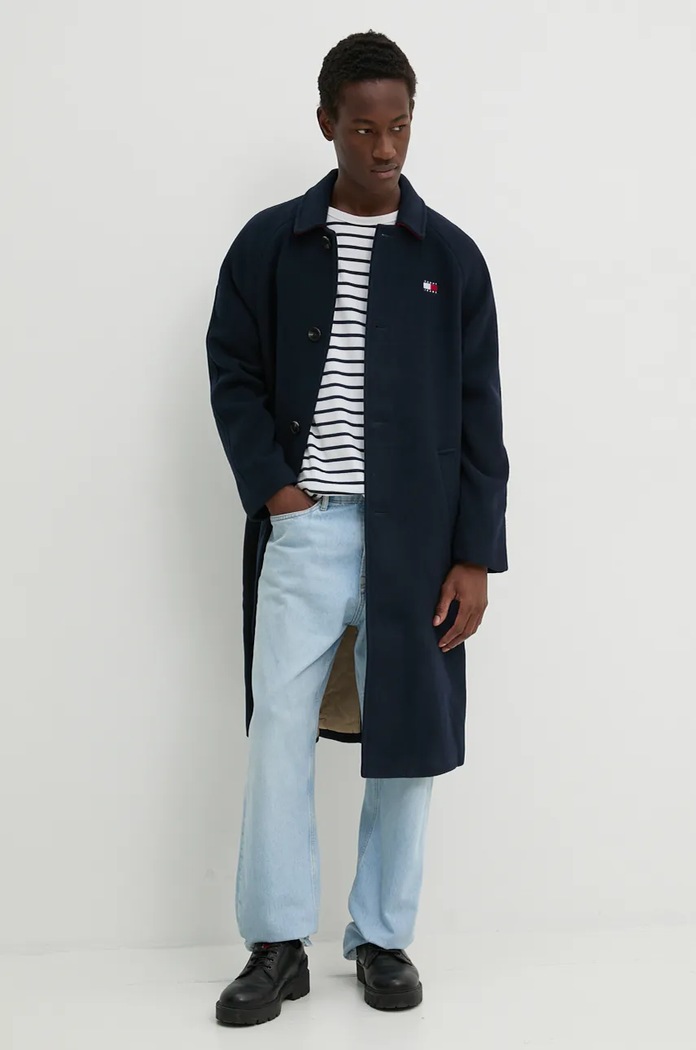 Kabát s příměsí vlny Tommy Jeans DM0DM20589 námořnická modř AW24