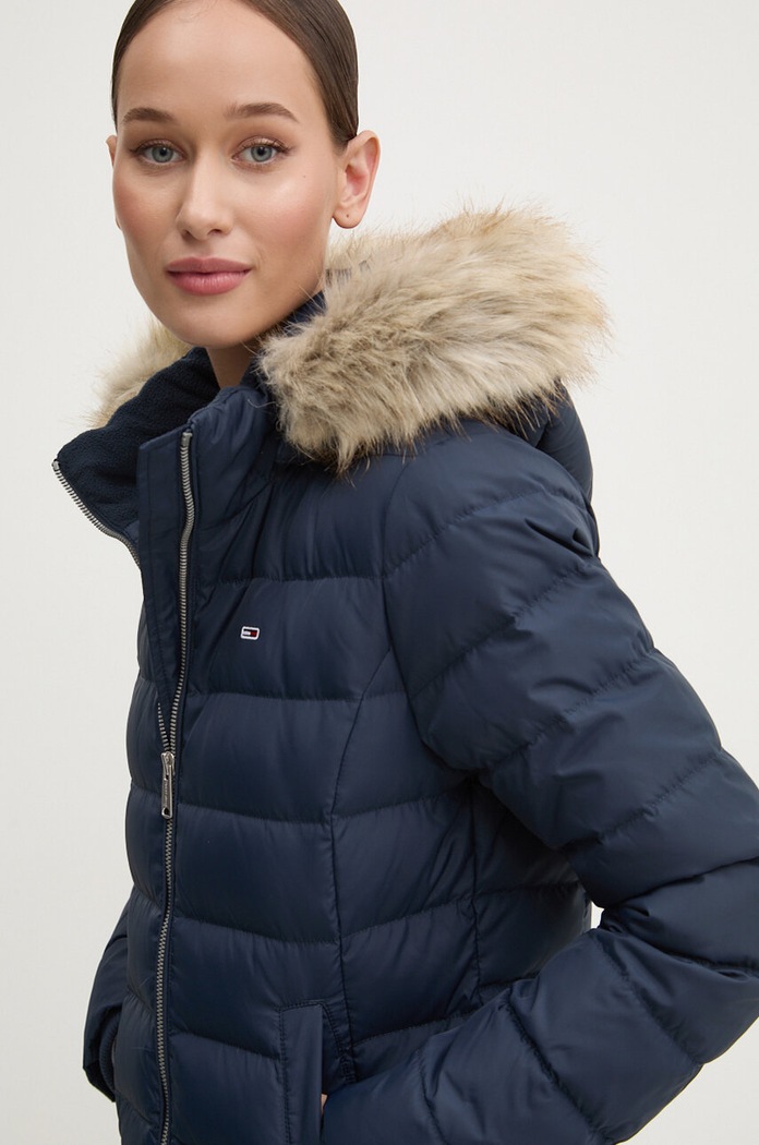 Páperová bunda Tommy Jeans tmavomodrá DW0DW18312
