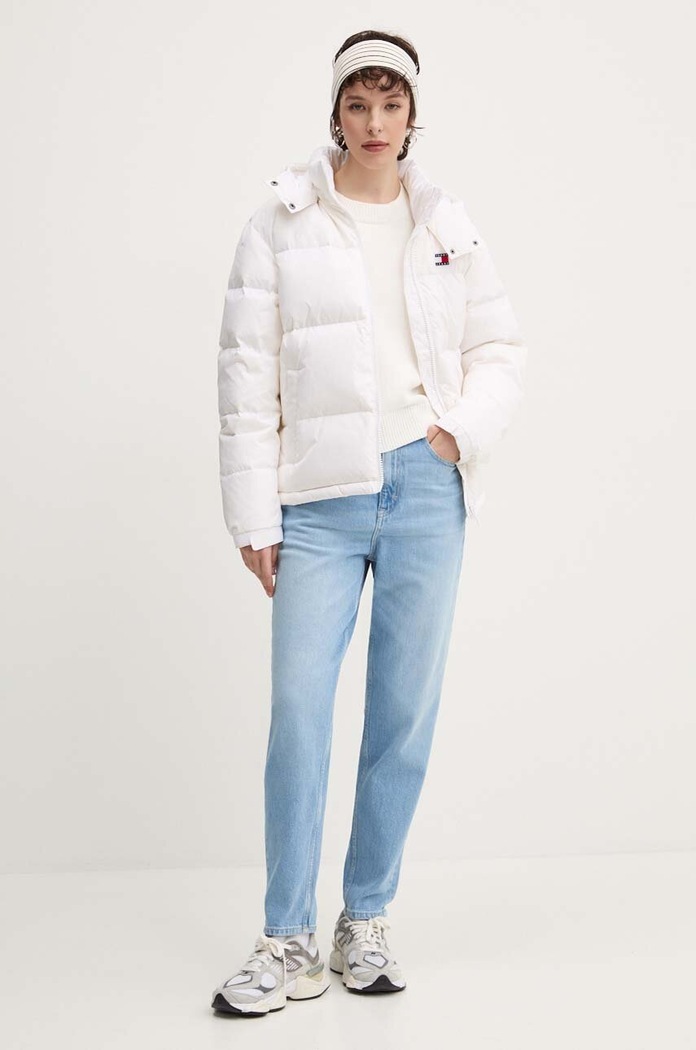 Пухено яке Tommy Jeans DW0DW18610 бял AW24