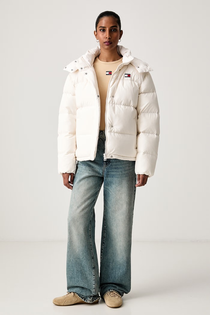 Tommy Jeans Kurtka puchowa damska DW0DW18610 beżowy SS24