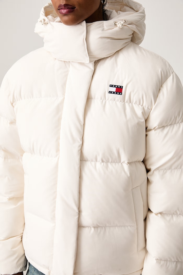 Kurtka puchowa damska Tommy Jeans DW0DW18610 beżowy