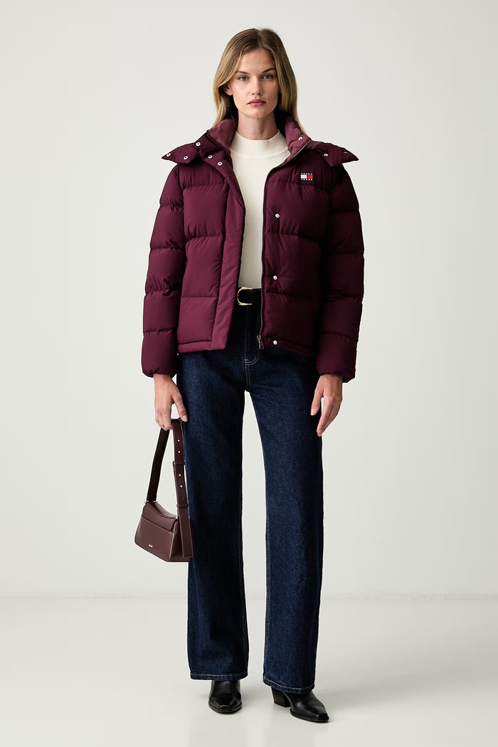 Tommy Jeans kurtka puchowa damska DW0DW18610 bordowy SS24