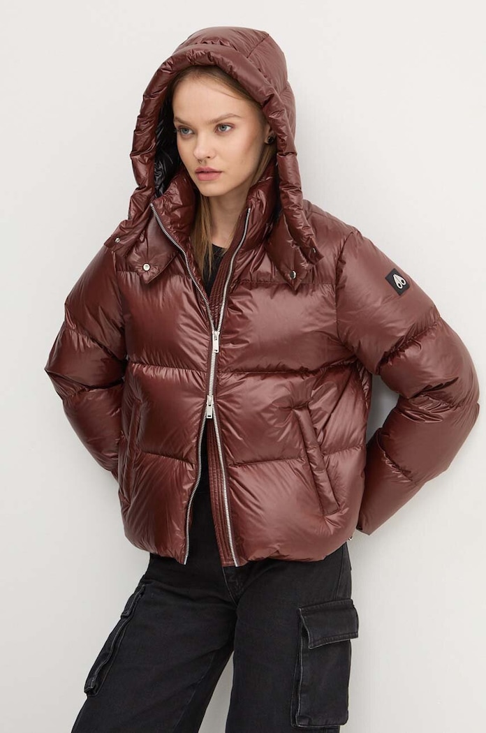 Péřová bunda MOOSE KNUCKLES Moonstone s podšívkou hnědá M34LJ148
