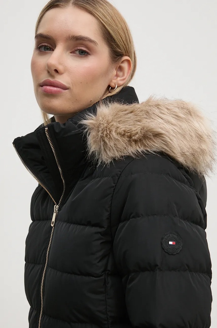 Tommy Hilfiger rövid kabát fekete WW0WW43600